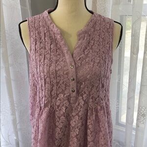 🎄 Lily Morgan pink lace top SZ  M